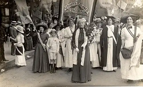 Manifestation menée par Charlotte Despard en 1911.