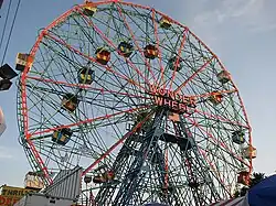 Wonder Wheel à Deno's Wonder Wheel Amusement Park (en)