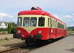 L'X 2426 en gare de Pont-Audemer le 20 juin 2004