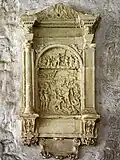 Un des épitaphes du cloître