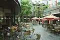 Cafés et bars, 2004