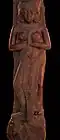 Yakshini sur un éléphant. Bharhut (nord de l'état du Madhya Pradesh), district de Satna, IIe&nbsp;siècle av. n. è. Grès rouge poli, H. 215&nbsp;cm. env. Bharat Kala Bhavan, Varanasi