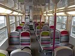 Intérieur d'une motrice Carmillon rénovée.