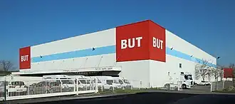 Magasin But dans la zone commerciale La Croix-Blanche à Sainte-Geneviève-des-Bois