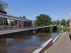 Le pont pour les bicyclettes près de la place Het Rodetorenplein.