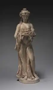 Jeune fille présentant des guirlandes de roses sur un plateau, années 1770, terre cuite, Cleveland Museum of Art.
