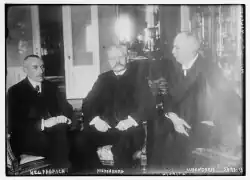 trois hommes